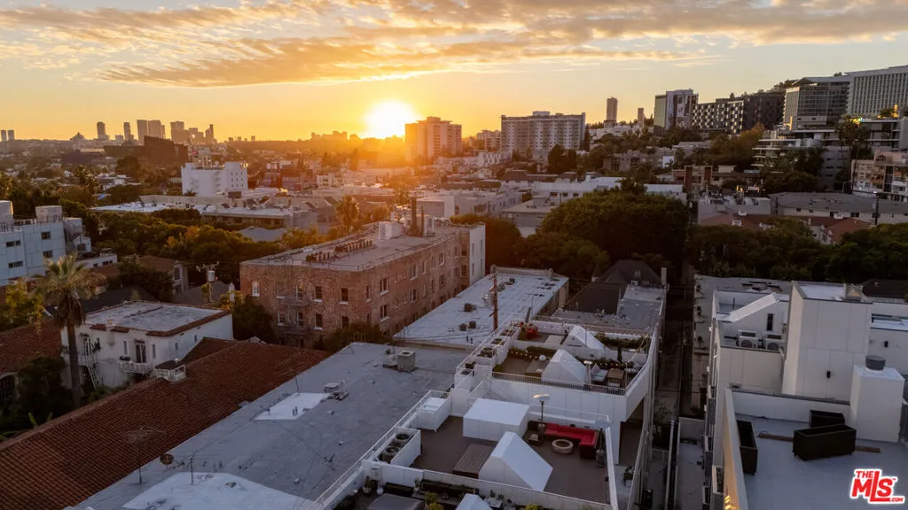 1253 N Sweetzer Avenue 6, West Hollywood, California 90069 home-pic-33