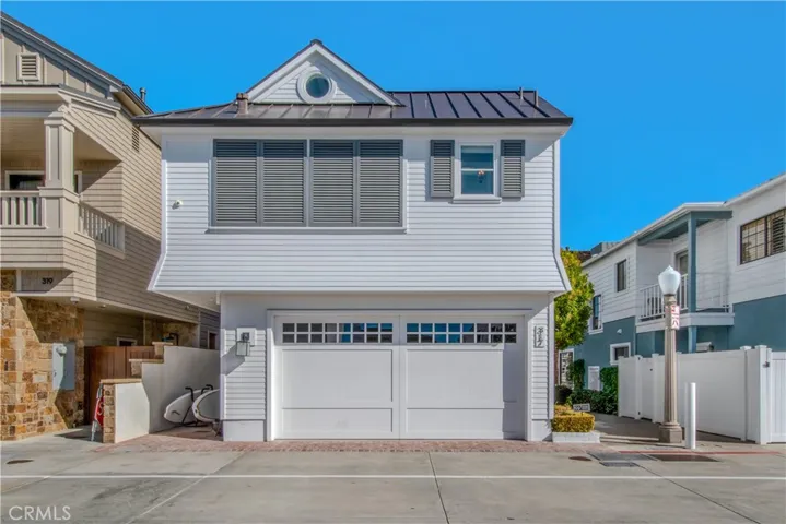 317 E Bay Front, Newport Beach, California 92662