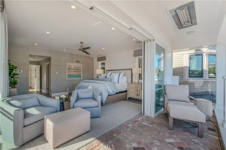 317 E Bay Front, Newport Beach, California 92662