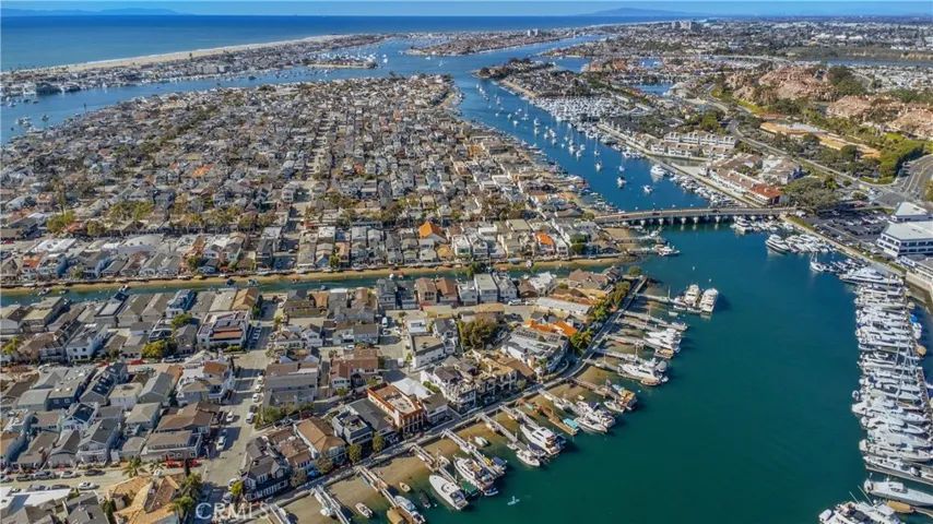 317 E Bay Front, Newport Beach, California 92662