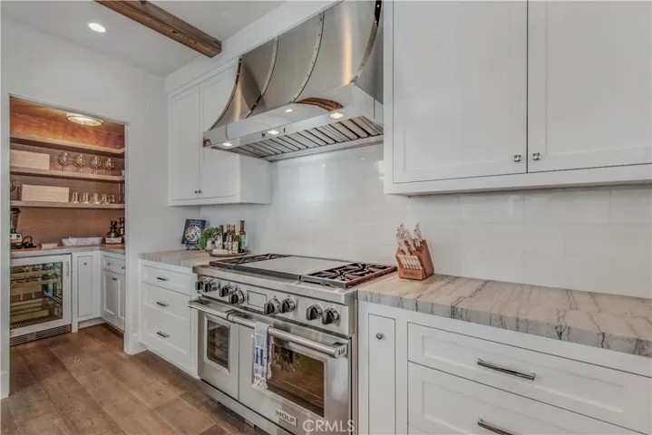 317 E Bay Front, Newport Beach, California 92662