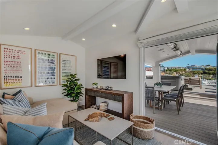317 E Bay Front, Newport Beach, California 92662