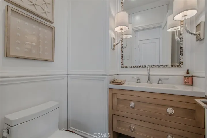 317 E Bay Front, Newport Beach, California 92662