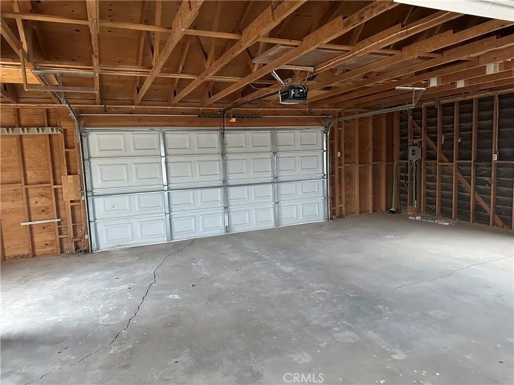 38333 E End, Lucerne Valley, California 92356 home-pic-20