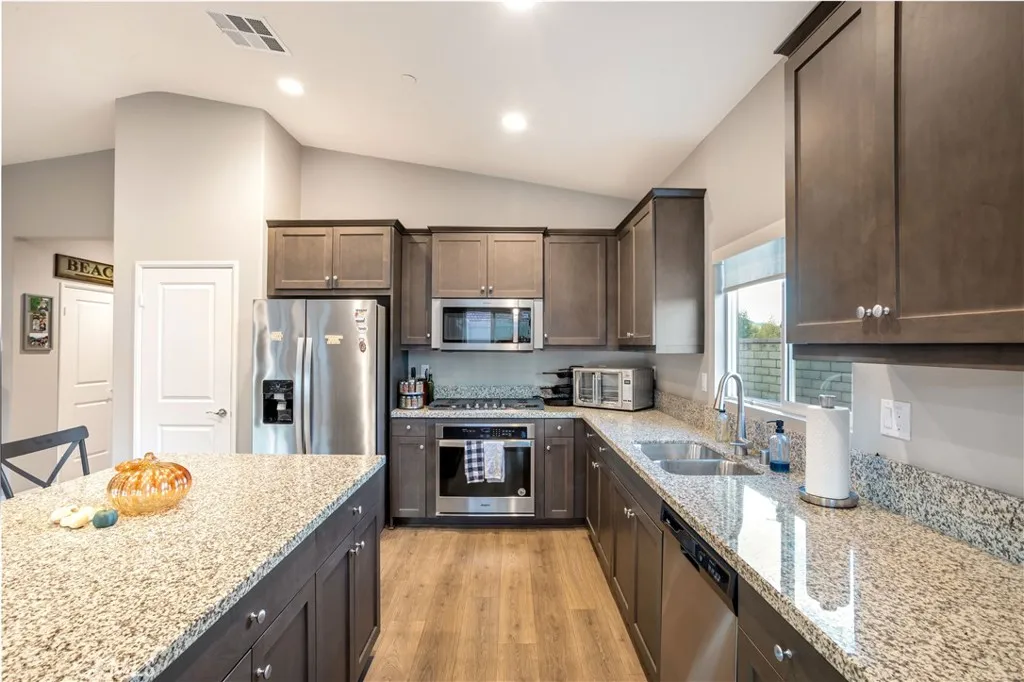 29723 Western Front, Menifee, California 92584 home-pic-7