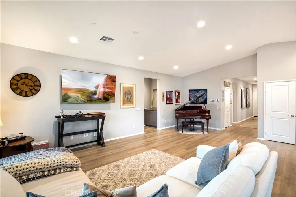 29723 Western Front, Menifee, California 92584 home-pic-12
