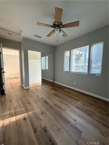 Secondary Bedroom with mirrored closet doors