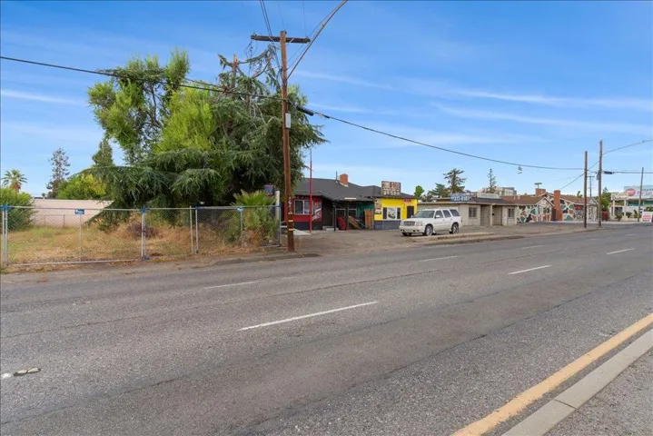 1500 Camden Avenue, Campbell, California 95008