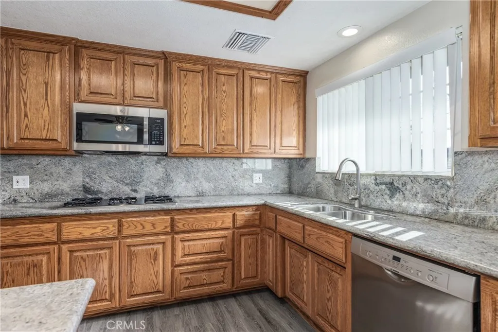 25711 Alto, San Bernardino, California 92404 home-pic-4