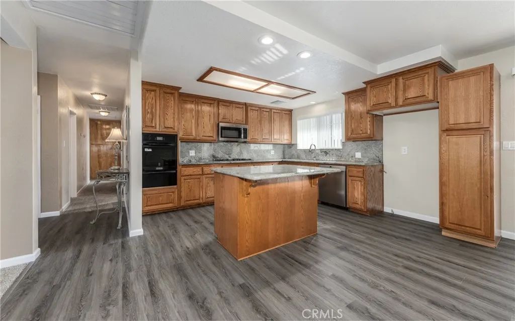 25711 Alto, San Bernardino, California 92404 home-pic-5