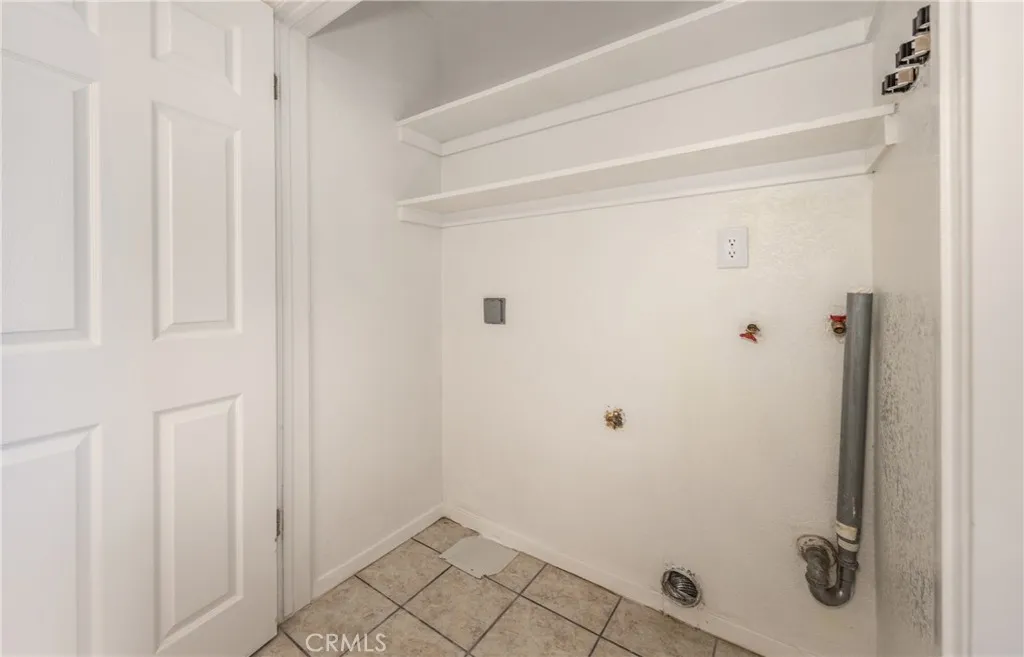 25711 Alto, San Bernardino, California 92404 home-pic-22