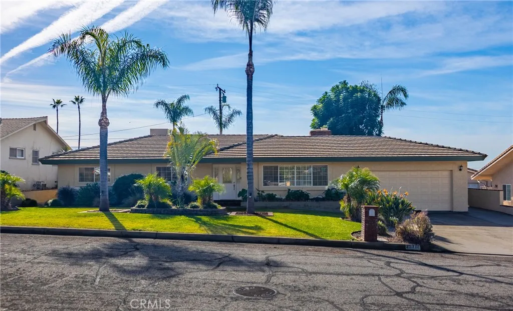 25711 Alto, San Bernardino, California 92404 home-pic-0