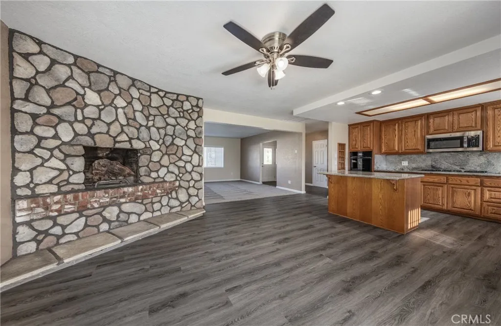 25711 Alto, San Bernardino, California 92404 home-pic-12