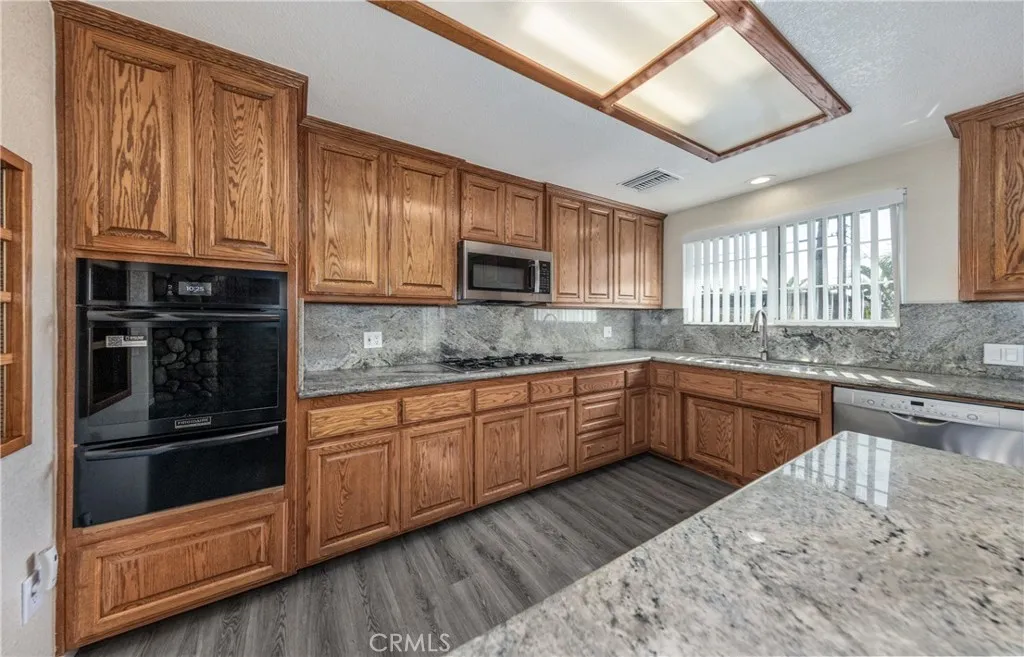 25711 Alto, San Bernardino, California 92404 home-pic-2