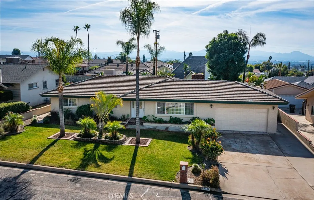 25711 Alto, San Bernardino, California 92404 home-pic-1
