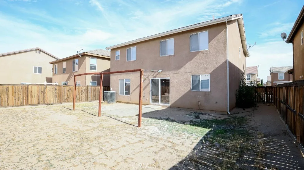 9476 Plum Court, Hesperia, California 92345 home-pic-32