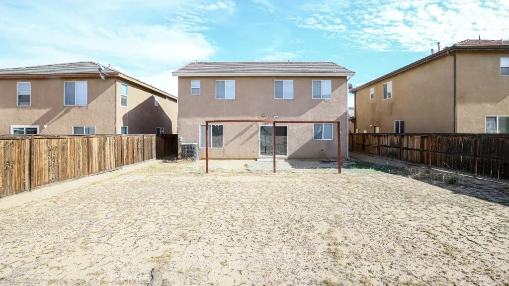 9476 Plum Court, Hesperia, California 92345 home-pic-33