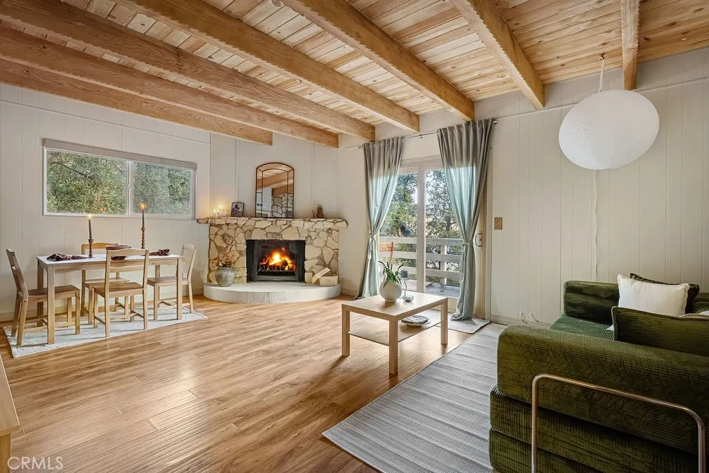 989 Calanda, Crestline, California 92325 home-pic-2