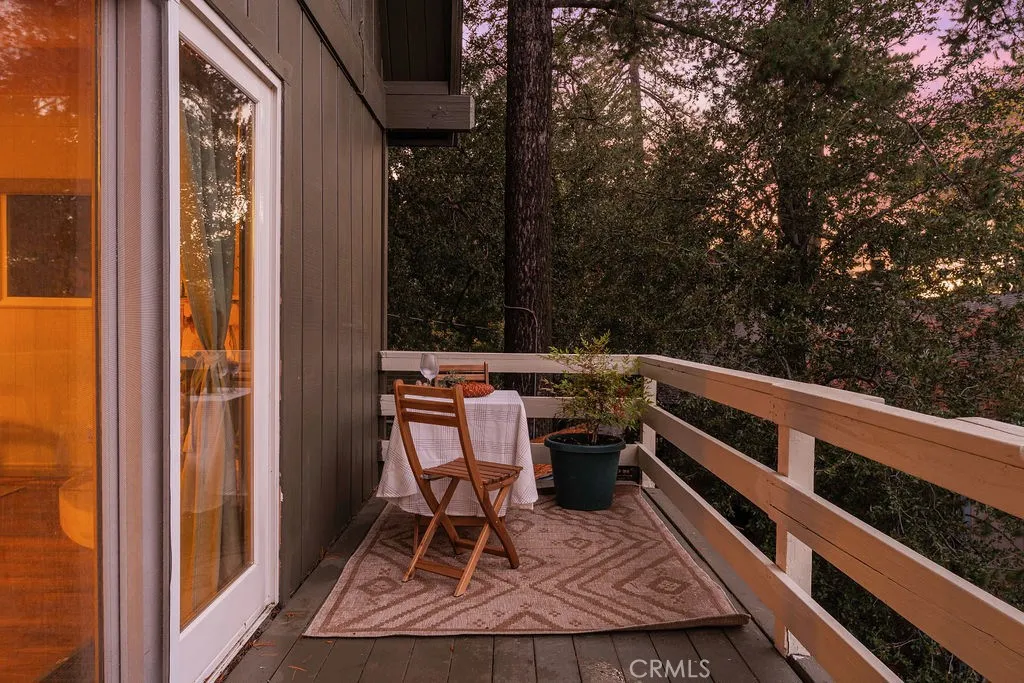 989 Calanda, Crestline, California 92325 home-pic-28