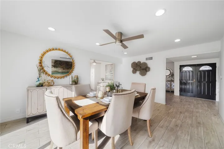 10484 Teal Circle, Fountain Valley, California 92708