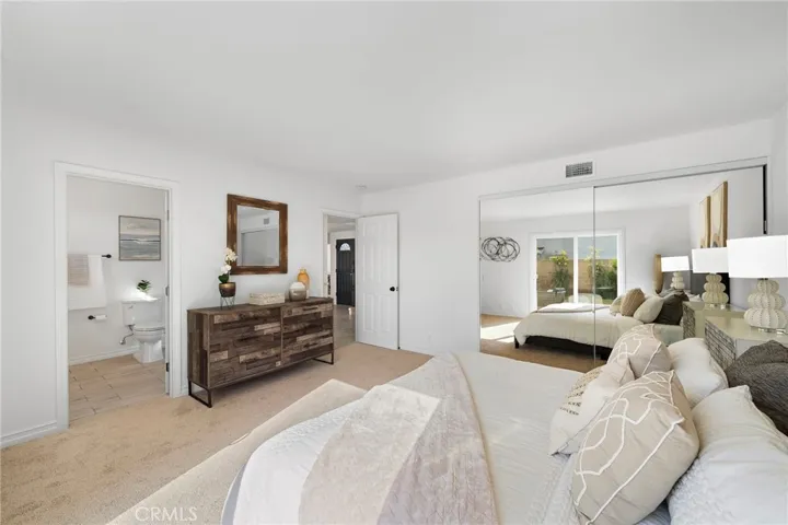 10484 Teal Circle, Fountain Valley, California 92708