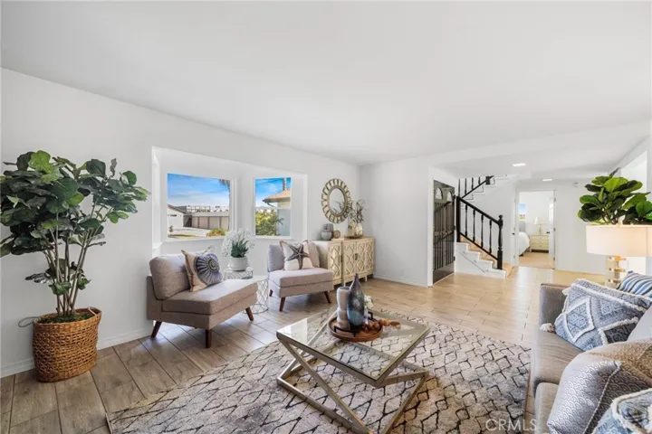 10484 Teal Circle, Fountain Valley, California 92708
