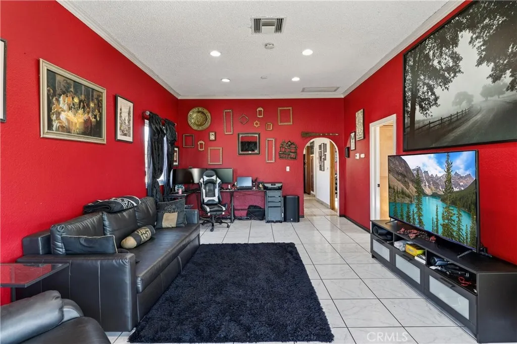 606 N Park, Pomona, California 91768 home-pic-5