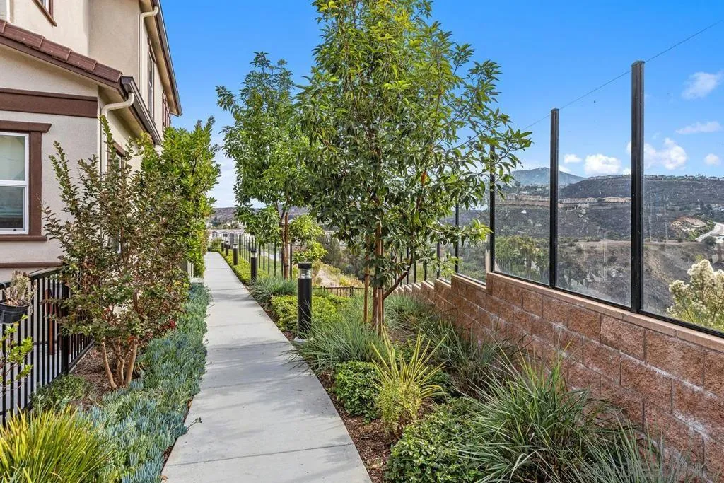 10149 Graphite Street, Spring Valley, California 91977 home-pic-24