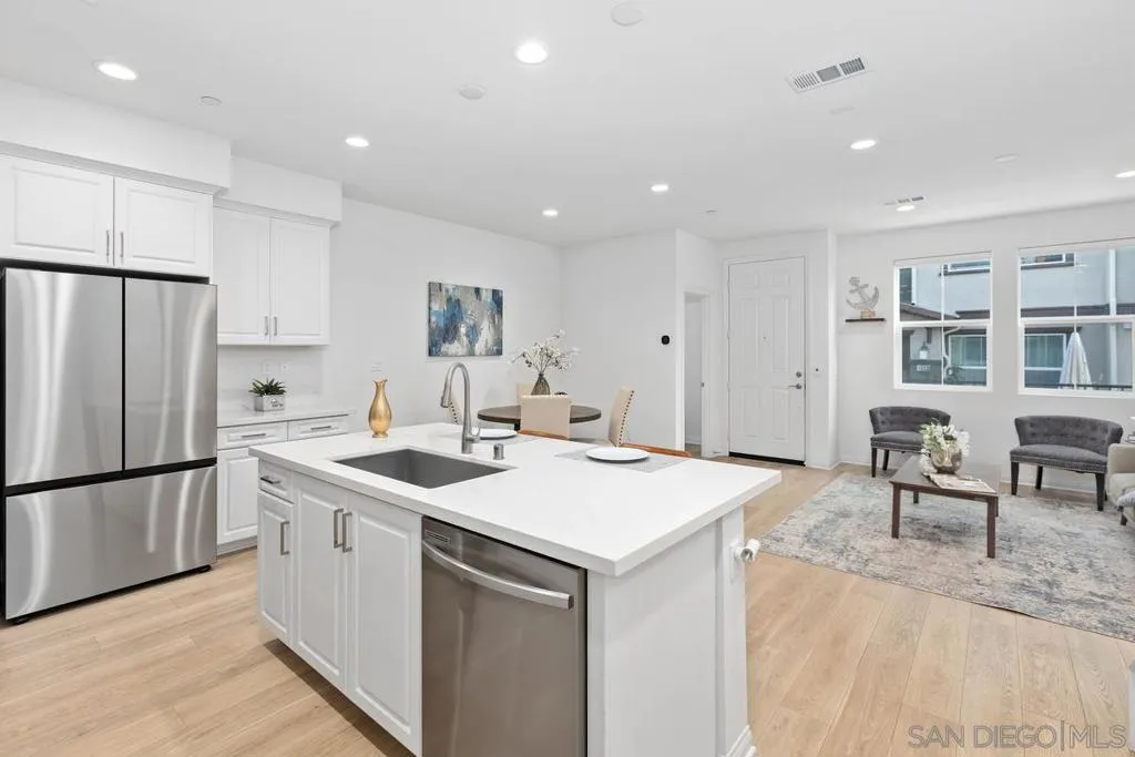 10149 Graphite Street, Spring Valley, California 91977 home-pic-12