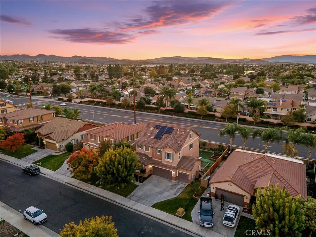 30261 Tattersail, Menifee, California 92584 home-pic-49