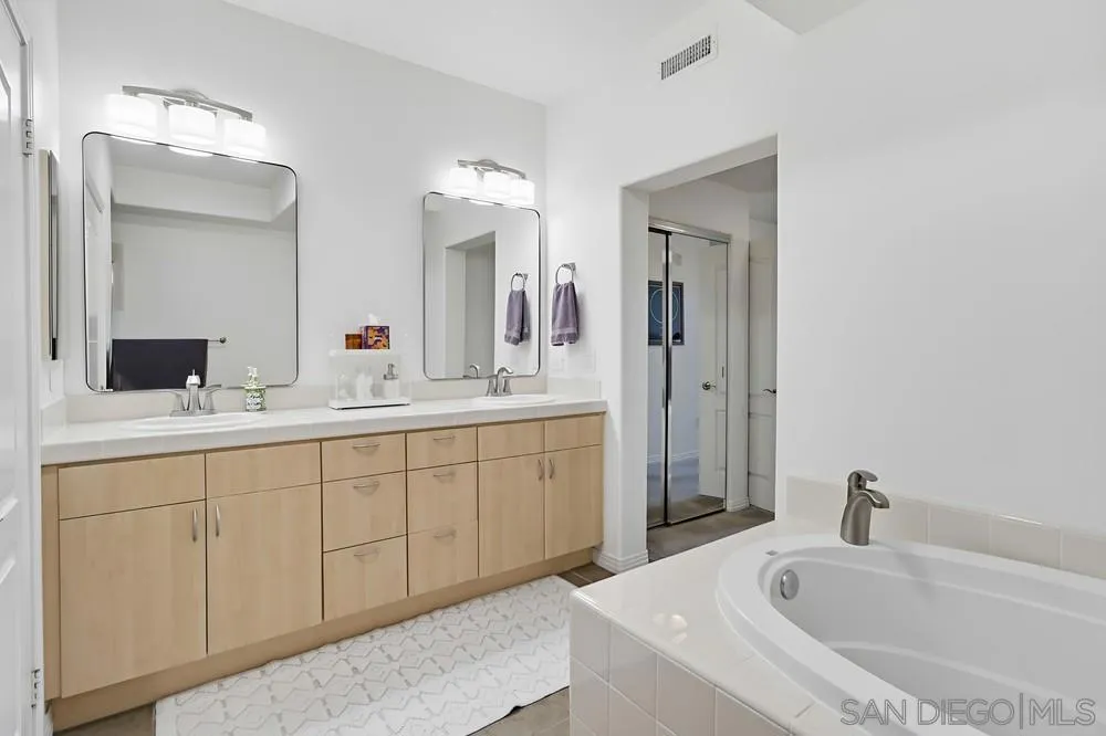 8233 Station Village Ln 2409, San Diego, California 92108 home-pic-13