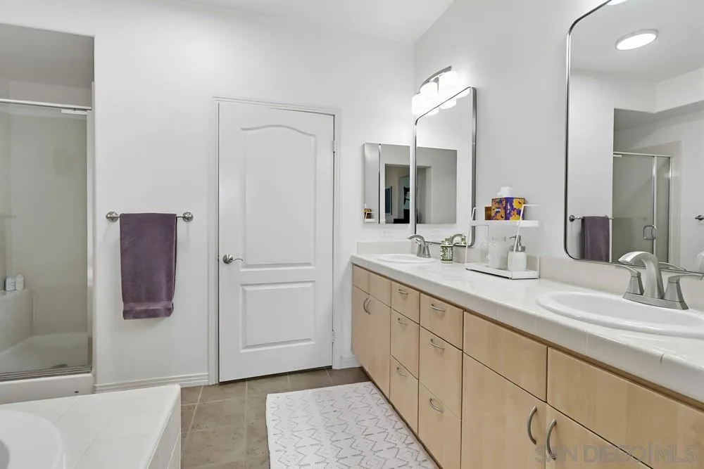 8233 Station Village Ln 2409, San Diego, California 92108 home-pic-12
