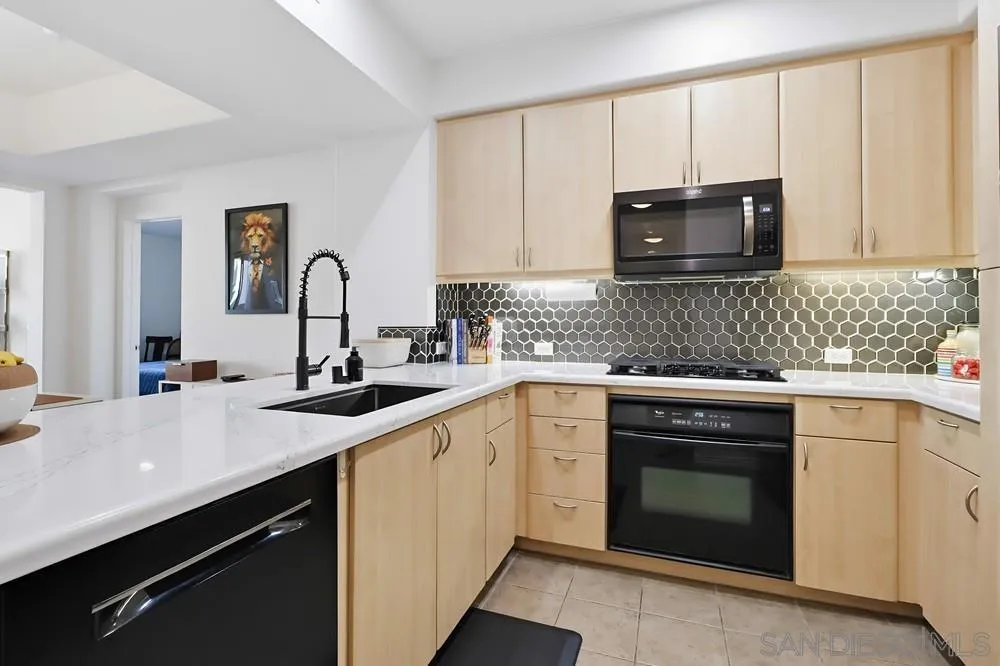 8233 Station Village Ln 2409, San Diego, California 92108 home-pic-7