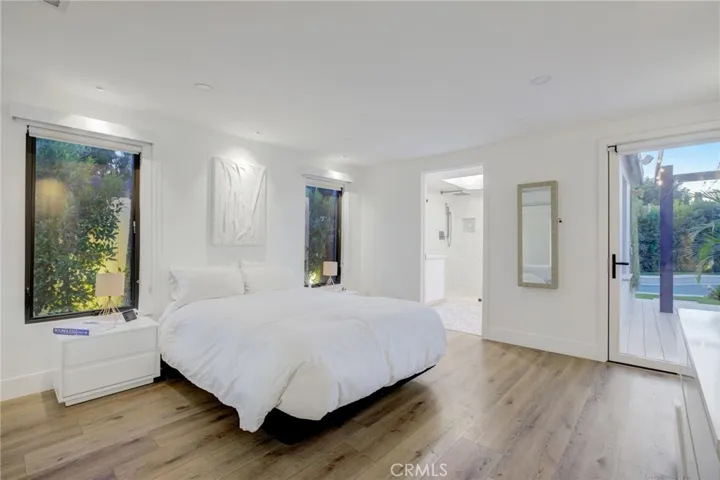 8161 Encino Avenue, Northridge, California 91325