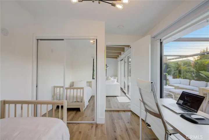 8161 Encino Avenue, Northridge, California 91325