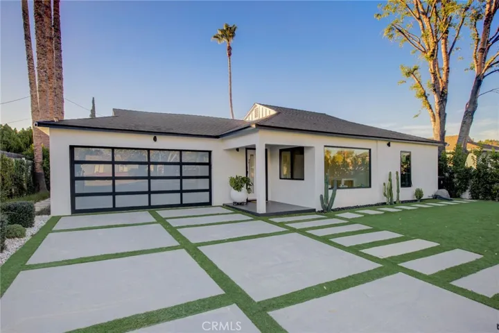 8161 Encino Avenue, Northridge, California 91325