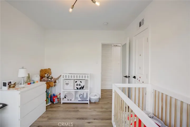 8161 Encino Avenue, Northridge, California 91325