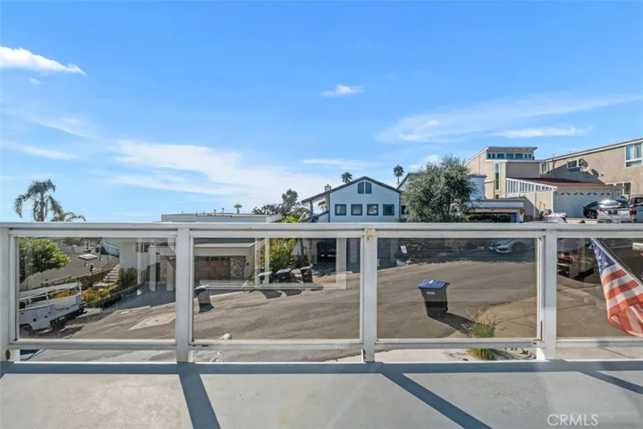 1070 Noria Street, Laguna Beach, California 92651