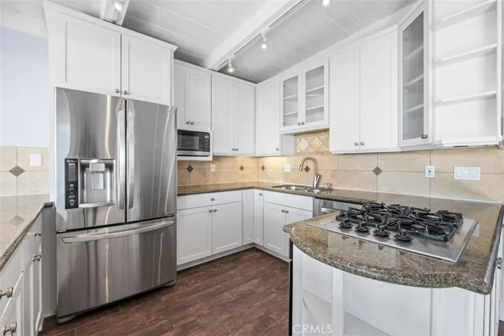 1070 Noria Street, Laguna Beach, California 92651