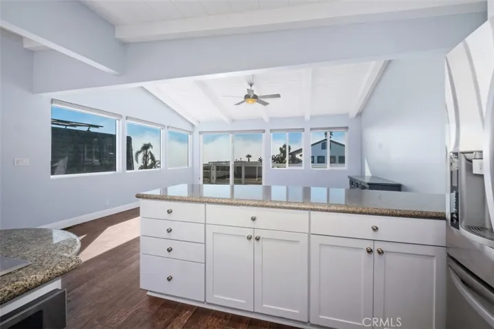 1070 Noria Street, Laguna Beach, California 92651