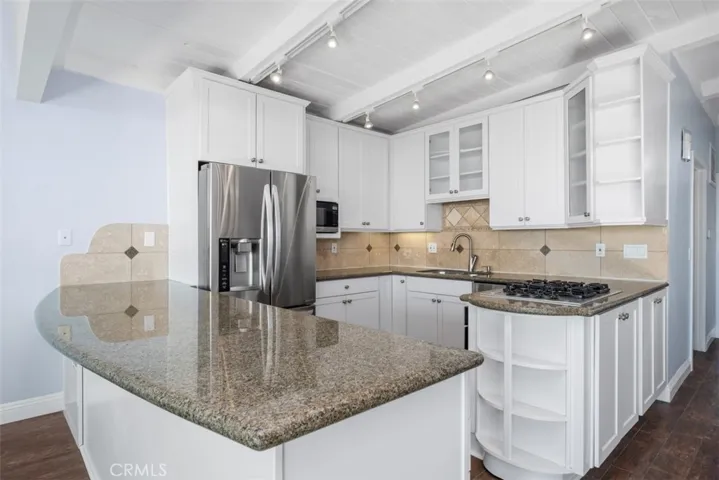 1070 Noria Street, Laguna Beach, California 92651