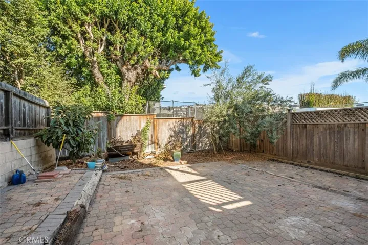 1070 Noria Street, Laguna Beach, California 92651