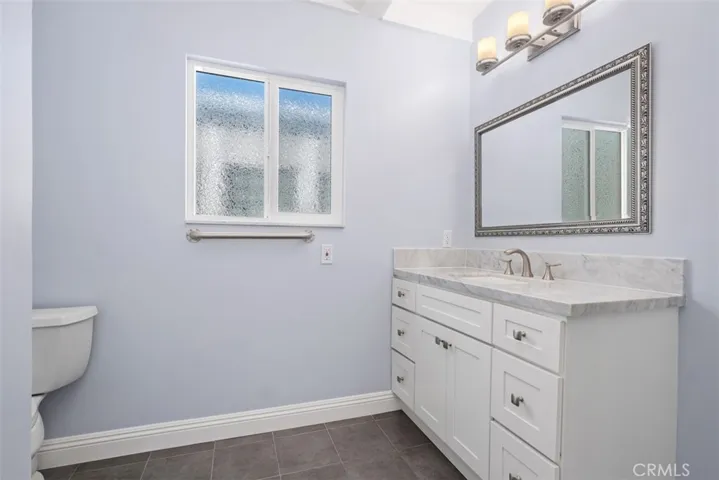 1070 Noria Street, Laguna Beach, California 92651