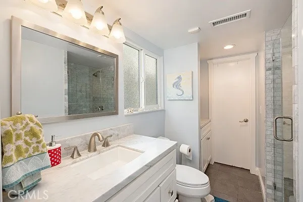 1070 Noria Street, Laguna Beach, California 92651