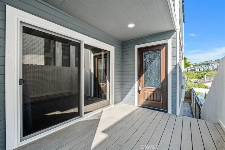 1070 Noria Street, Laguna Beach, California 92651