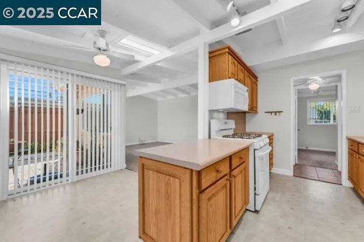 Dining room/kitchen