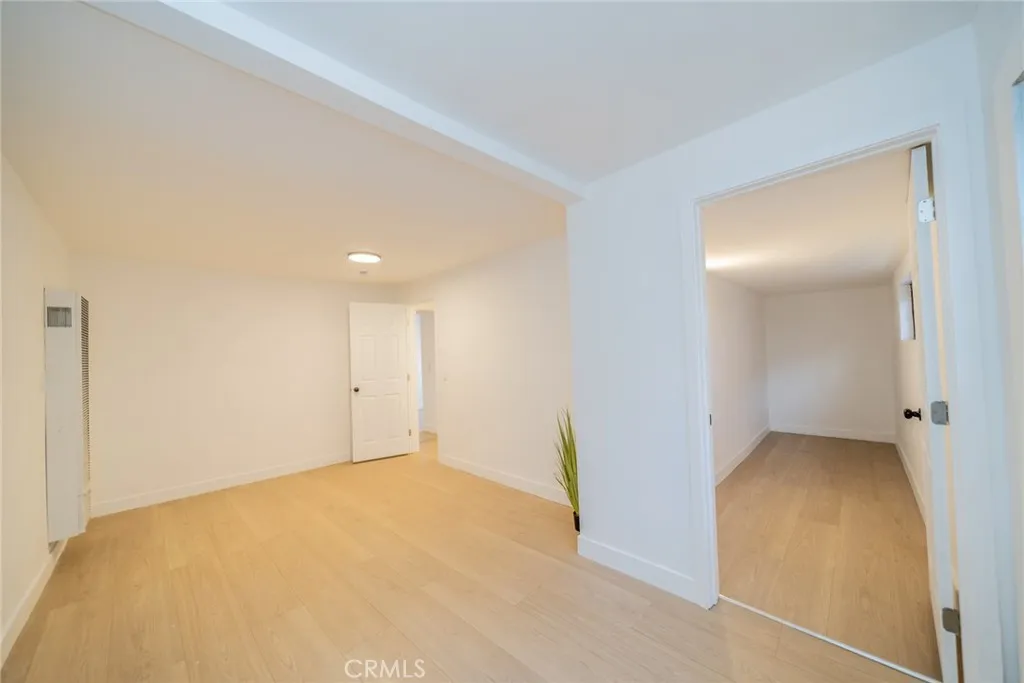 932 S Bon View Avenue, Ontario, California 91761 home-pic-27