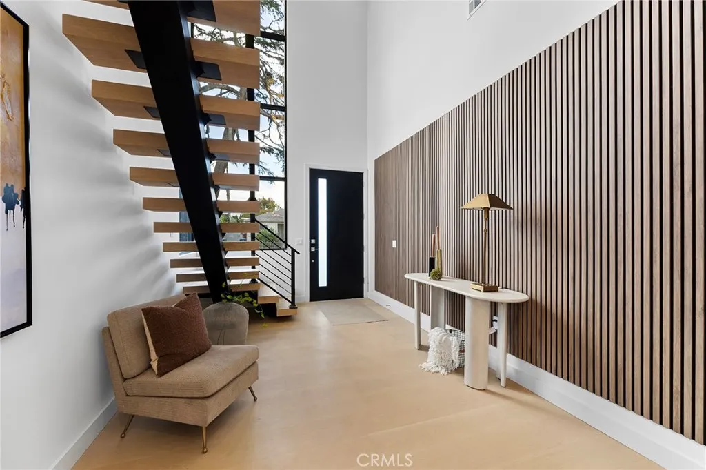 3932 S Minerva Avenue, Los Angeles, California 90066 home-pic-4