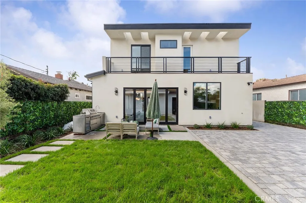 3932 S Minerva Avenue, Los Angeles, California 90066 home-pic-48