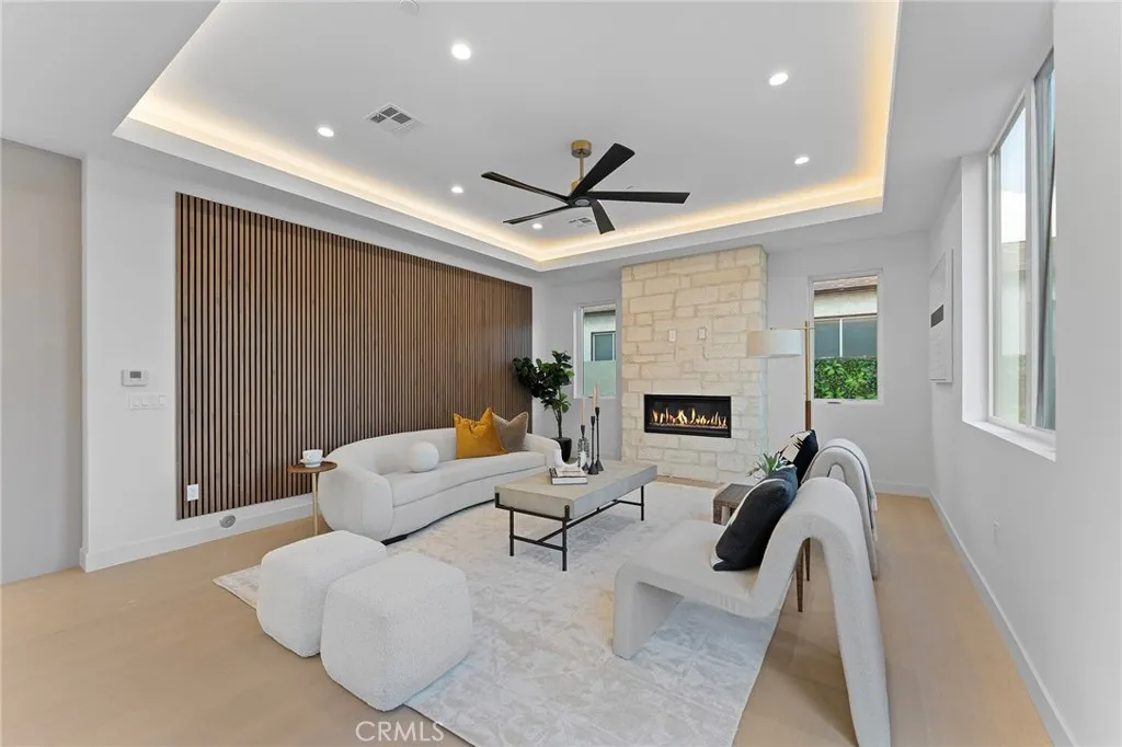 3932 S Minerva Avenue, Los Angeles, California 90066 home-pic-7